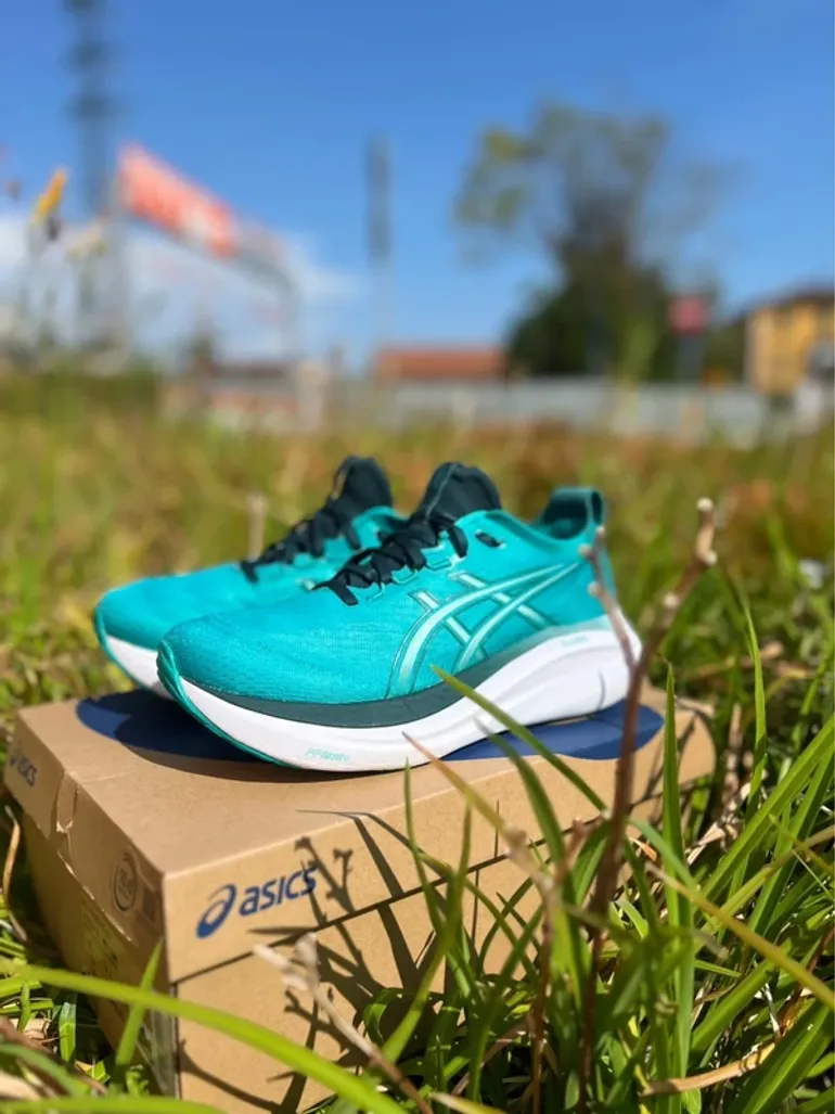 Asics GEL-NIMBUS 27 bike d'occasion — image 4 sur 11