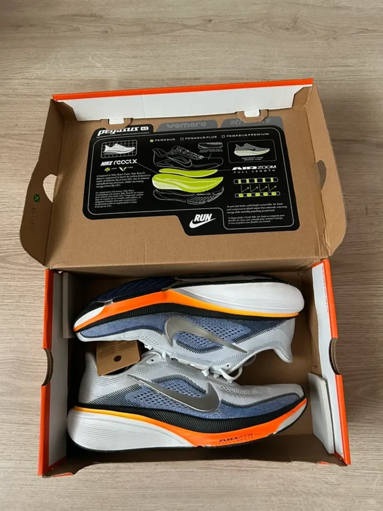 Tweedehands Nike Pegasus 42 bike — afbeelding 2 van 8