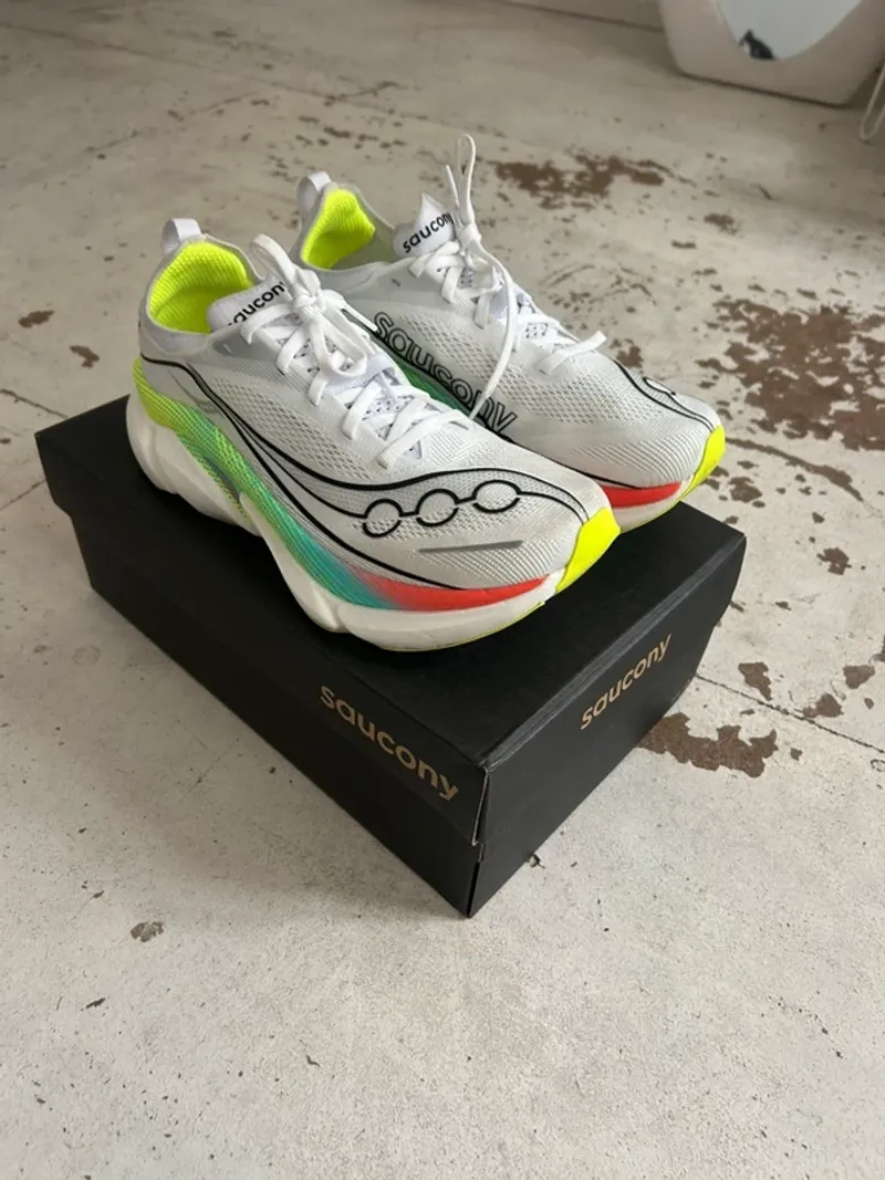 Używany Saucony Endorphin Elite 3 bike — zdjęcie 1 z 5