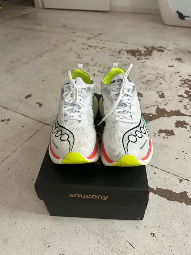 Używany Saucony Endorphin Elite 3 bike — zdjęcie 2 z 5