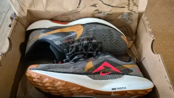 Brugt Pegasus Trail 5 Running Shoes
