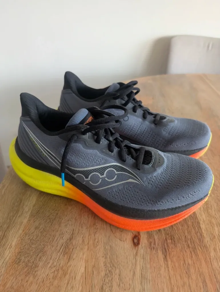 Używany Saucony Triumph 23 bike — zdjęcie 1 z 4