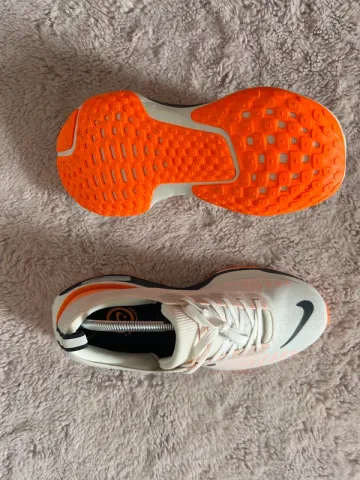 Used Under Armour Nike Running Shoes bike — image 4 of 7