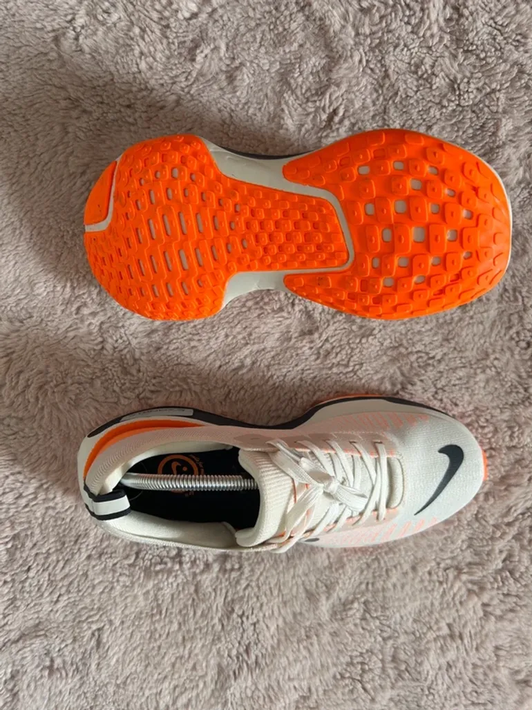 Used Under Armour Nike Running Shoes bike — image 4 of 7