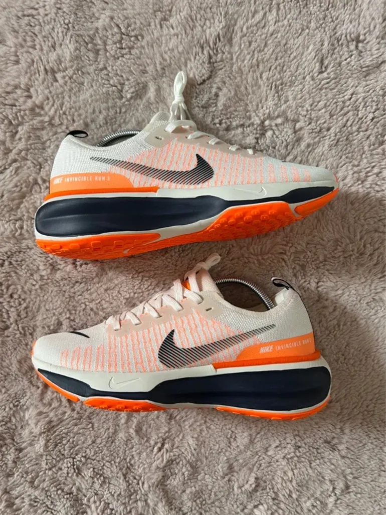 Used Under Armour Nike Running Shoes bike — image 5 of 7