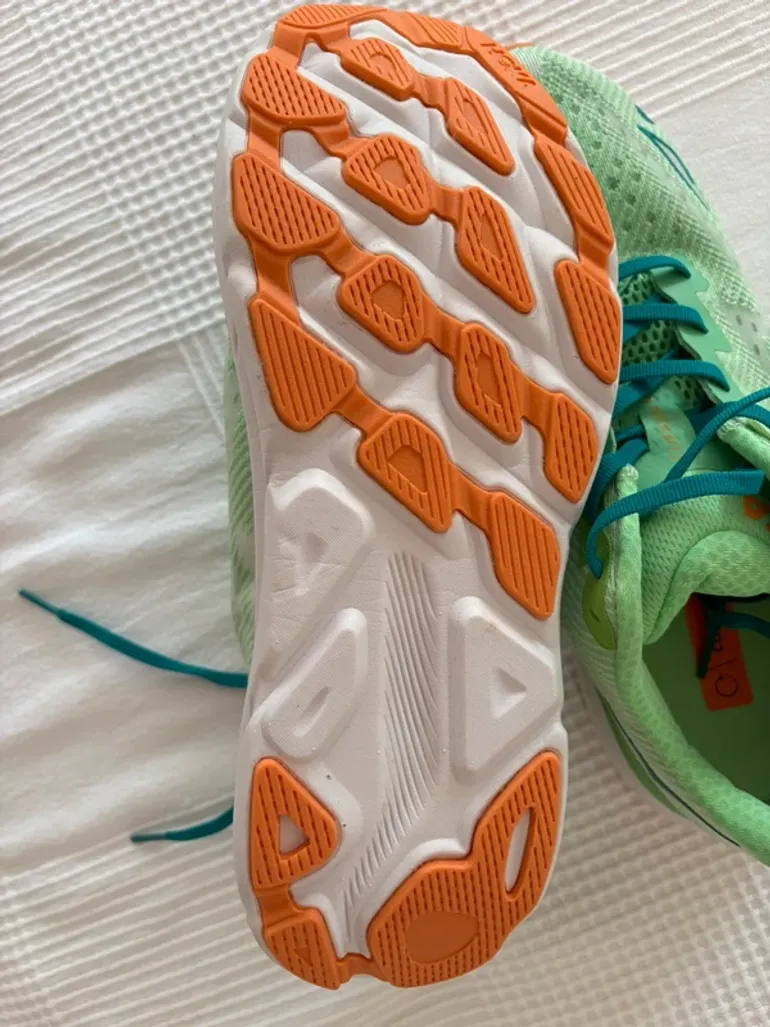 Tweedehands Hoka Clifton 9 bike — afbeelding 3 van 7