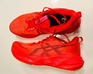 Used Asics Novablast 5 Running Shoes