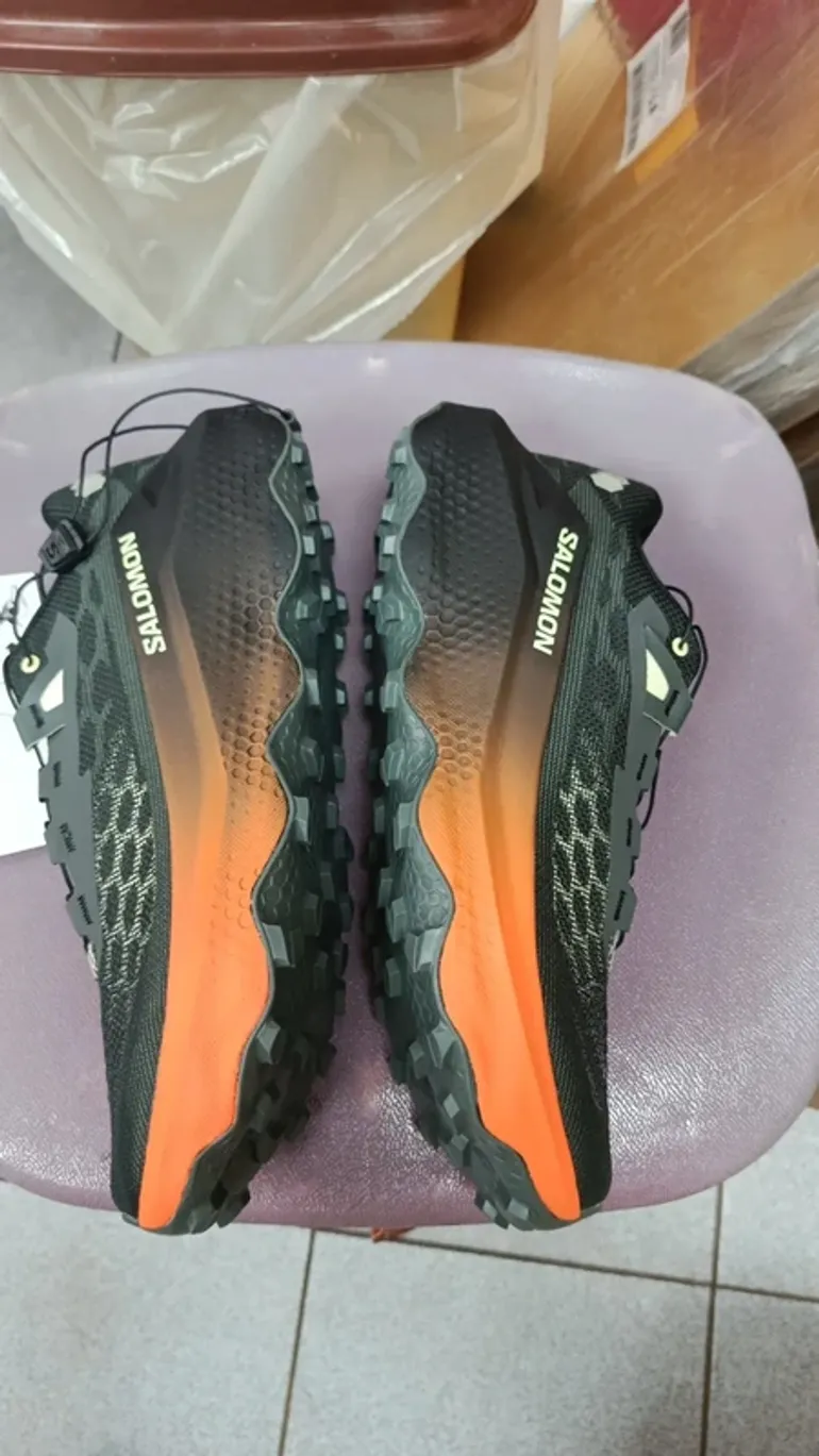 Used Salomon Running Shoes bike — image 3 of 5