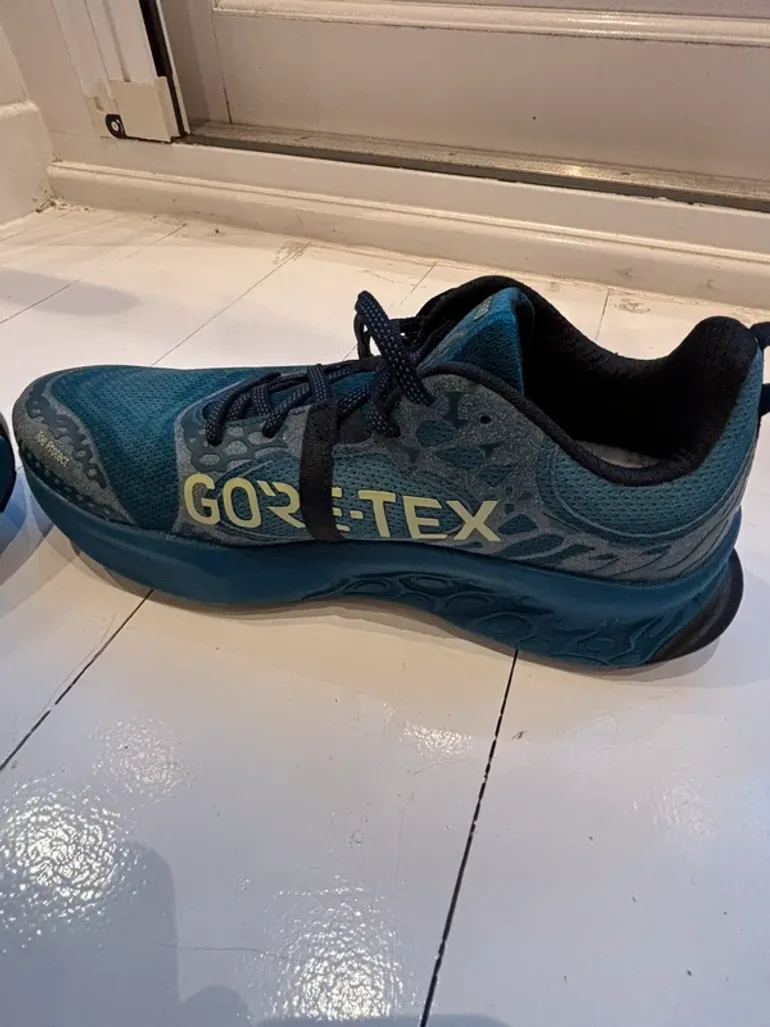 Used New Balance Fresh Foam X Hierro v8 GORE-TEX bike — image 9 of 11