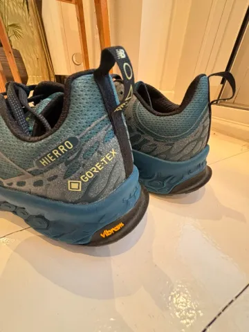 Used New Balance Fresh Foam X Hierro v8 GORE-TEX bike — image 4 of 11