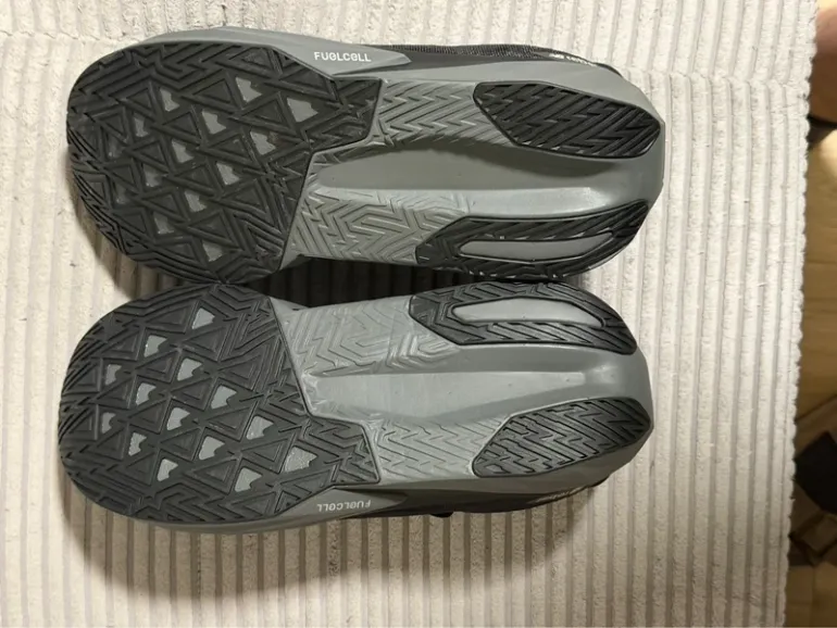 Used New Balance Rebel V5 bike — image 4 of 4