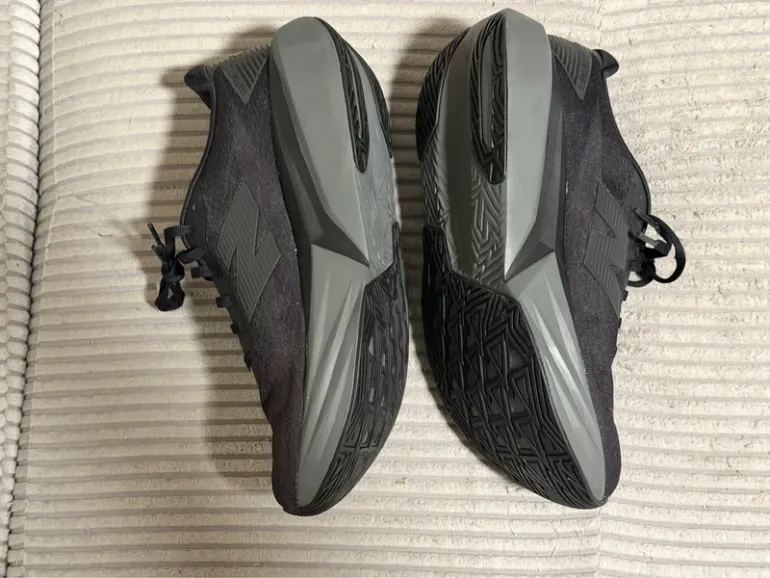Used New Balance Rebel V5 bike — image 2 of 4