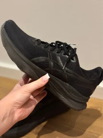 Used Asics GEL-KAYANO 32 bike — image 1 of 4