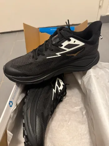 Tweedehands Hoka Challenger 8 bike — afbeelding 3 van 6