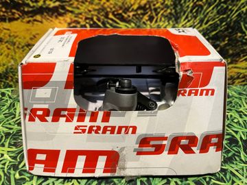 Käytetty Sram X5 Drivetrain & Pedals