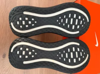 Used Nike Vomero Plus bike — image 6 of 9