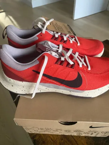 Used Nike Schoenen bike — image 1 of 6