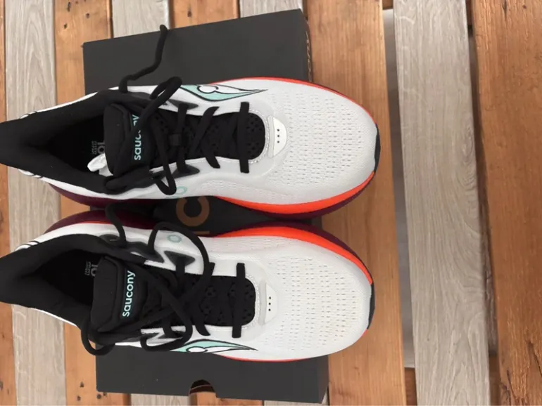 Saucony Triumph 23 bike d'occasion — image 6 sur 6