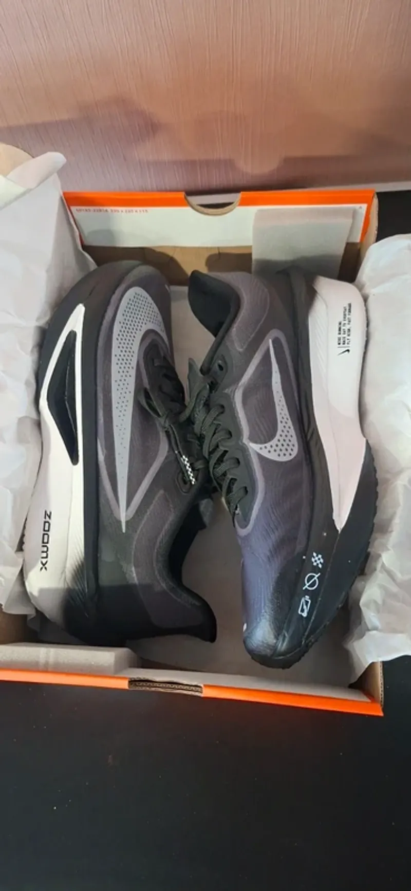 Tweedehands Nike Zoom Fly 6 bike — afbeelding 1 van 11