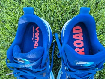 Used Nike Air Zoom Vomero 18 bike — image 7 of 10