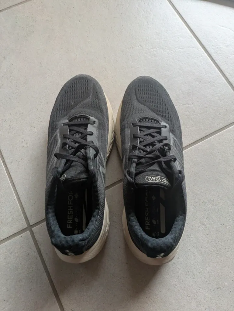 New Balance 1080 Fresh Foam bike d'occasion — image 2 sur 7