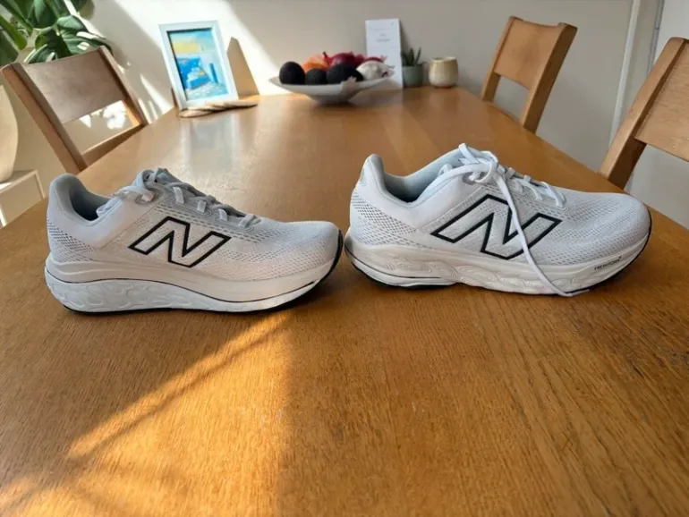 New Balance M860v14 bike d'occasion — image 2 sur 7