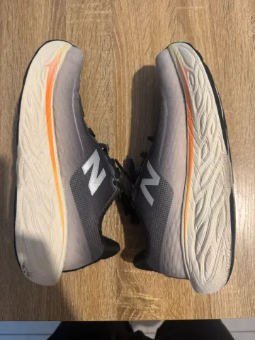 New Balance 1080 V14 bike d'occasion — image 5 sur 7