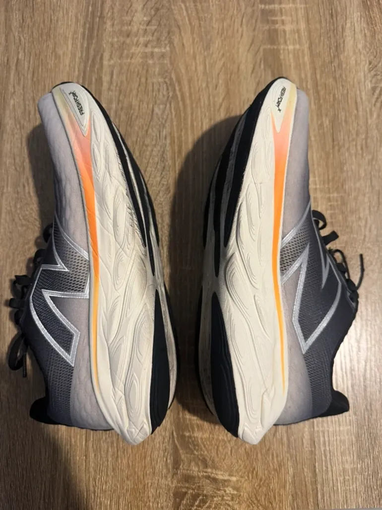 New Balance 1080 V14 bike d'occasion — image 6 sur 7