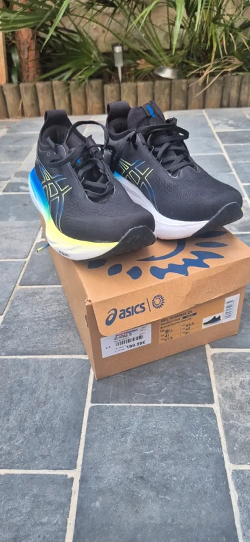 Used Asics GEL-Nimbus 25 Running Shoes