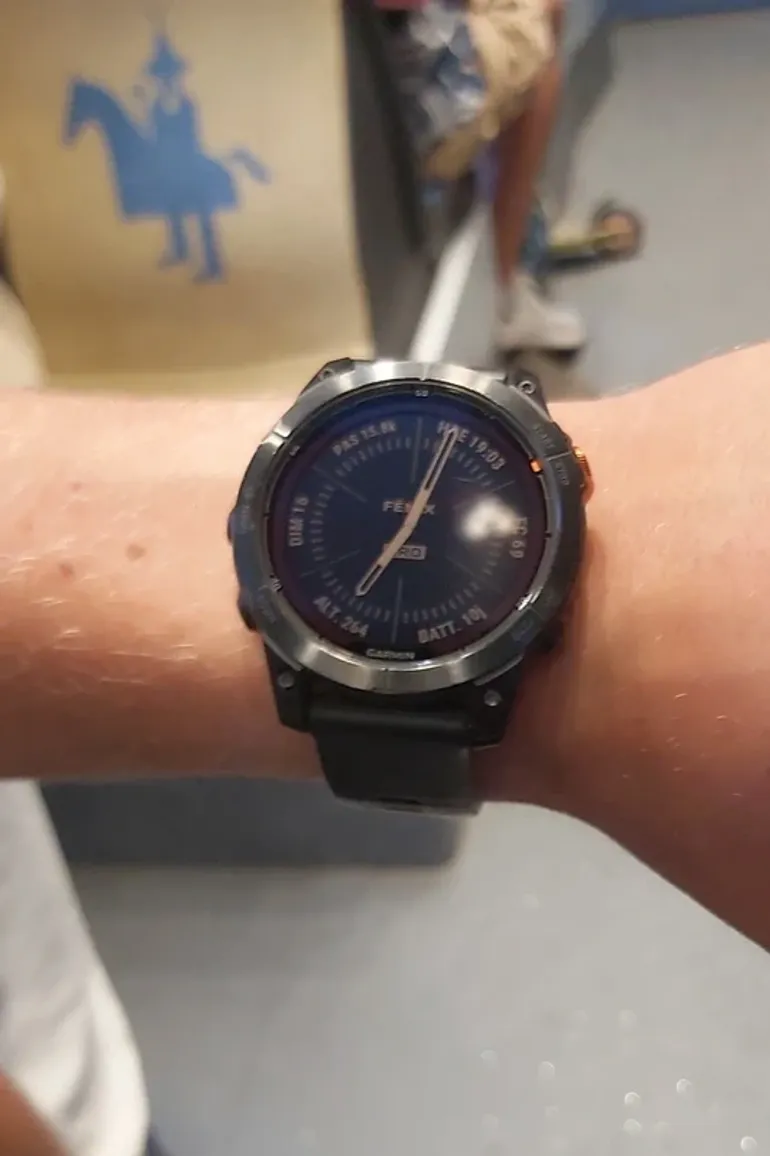 Used Garmin Fenix 7 Pro Solar bike — image 3 of 3