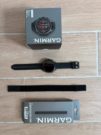 Used Garmin Fenix 8 Sapphire AMOLED bike — image 7 of 7