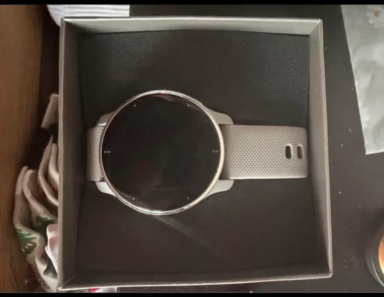 Used Garmin Venu 2 Plus bike — image 3 of 3