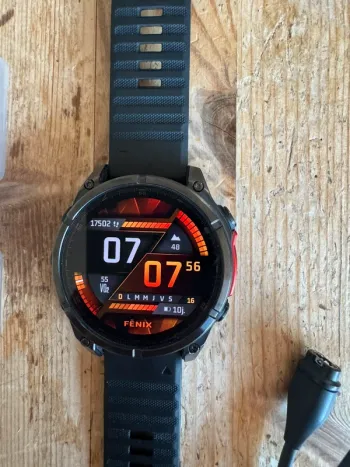 Used Garmin Fenix 8 AMOLED 47mm bike — image 2 of 12
