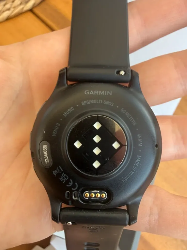 Used Garmin Venu 3 bike — image 6 of 9