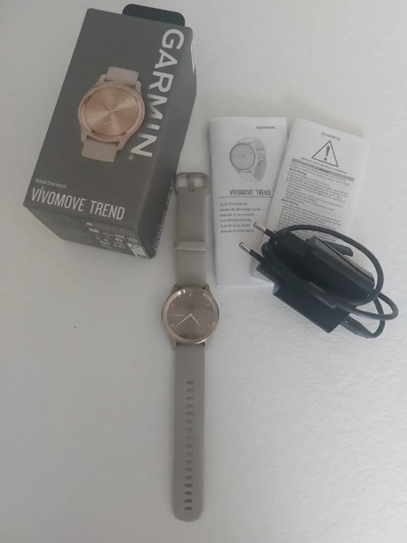 Used Garmin vivomove trend Electronics