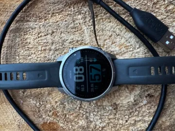 Used Garmin Fenix 7S bike — image 2 of 5
