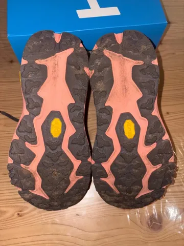 Used Hoka Speedgoat 6 MID GTX bike — image 7 of 9