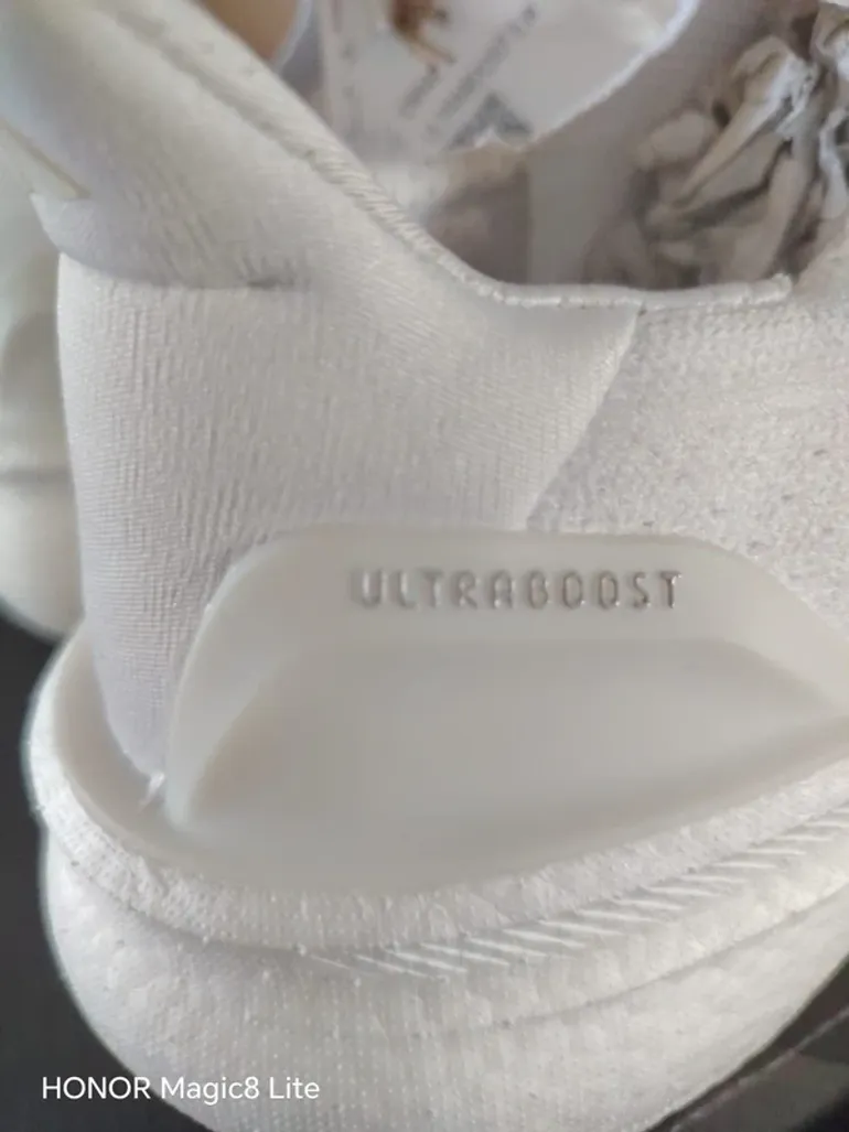 Käytetty Adidas Ultraboost bike — kuva 12 / 13