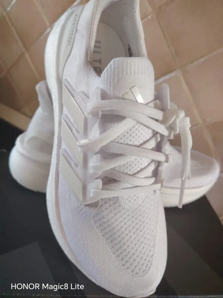Käytetty Adidas Ultraboost bike — kuva 13 / 13