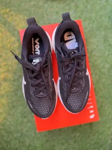 Tweedehands Nike Vomero 18 bike — afbeelding 4 van 8