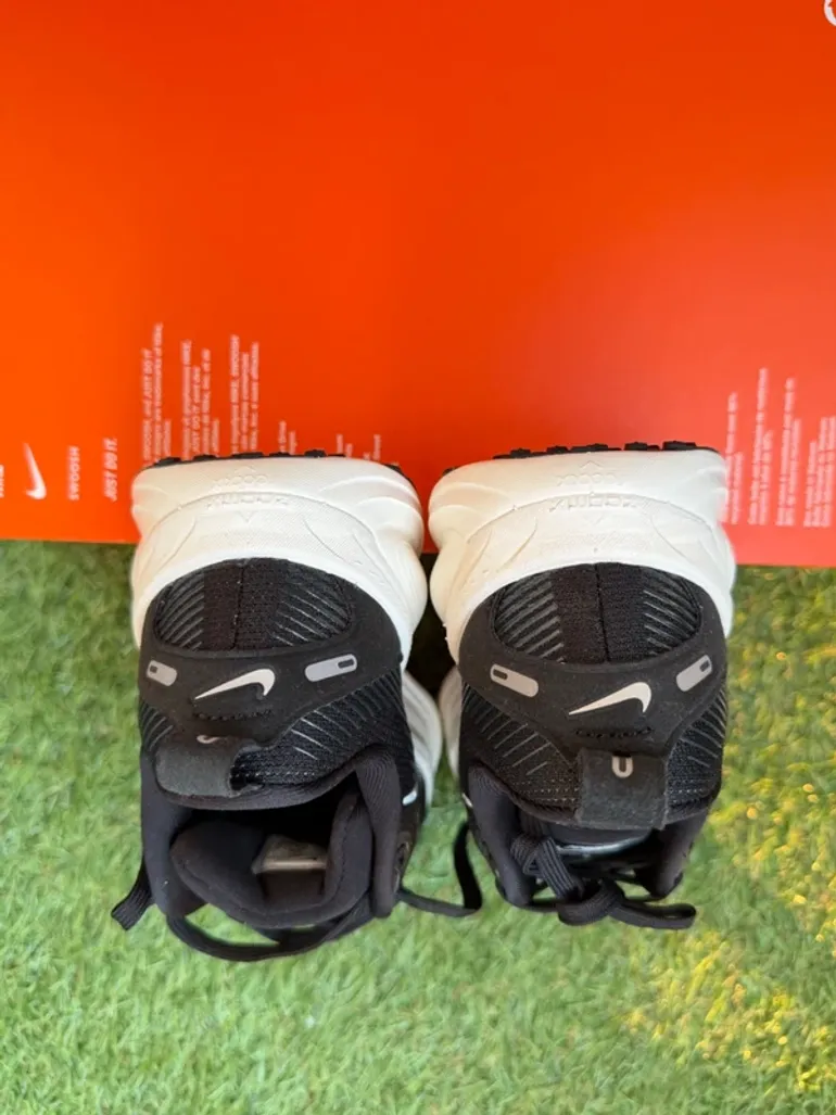 Used Nike Vomero 18 bike — image 6 of 8