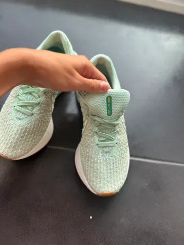 Nike Sports Shoes bike usato — immagine 4 di 6