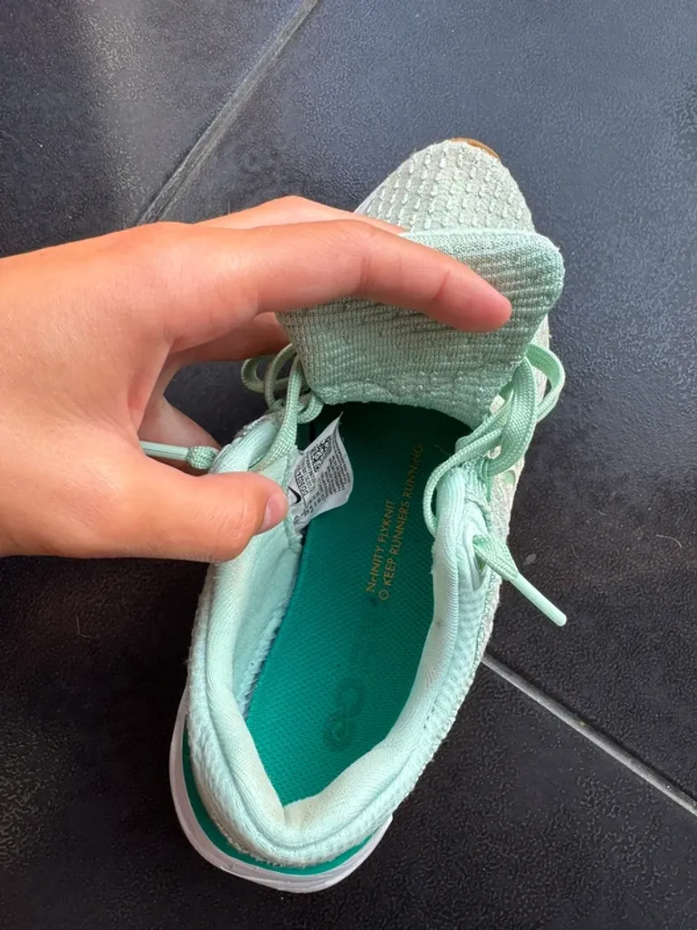Nike Sports Shoes bike usato — immagine 6 di 6