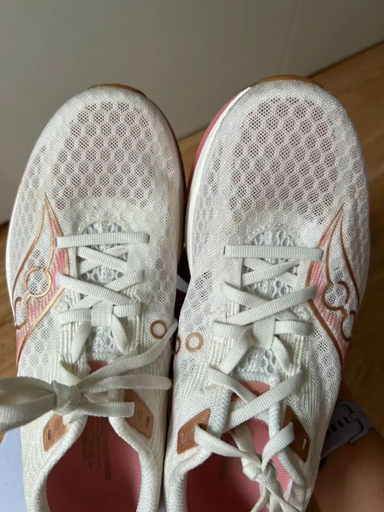 Saucony Endorphin Speed 5 bike d'occasion — image 2 sur 7