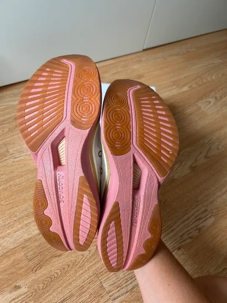 Saucony Endorphin Speed 5 bike d'occasion — image 4 sur 7