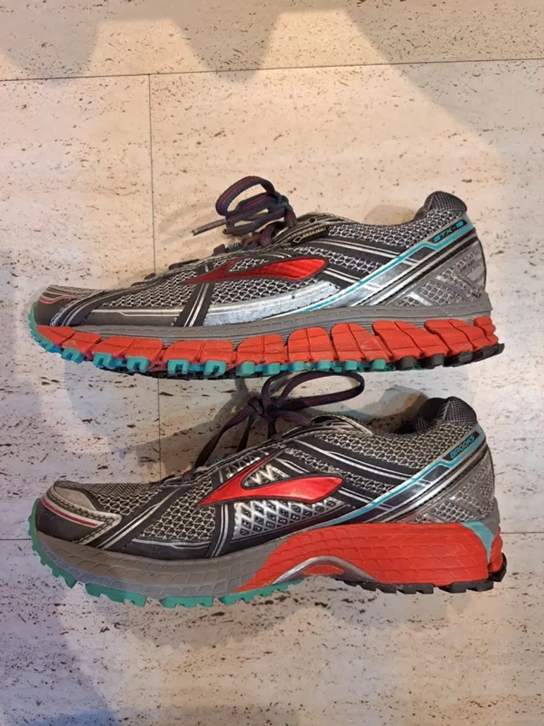 Used Brooks Adrenaline ASR GTX bike — image 2 of 5