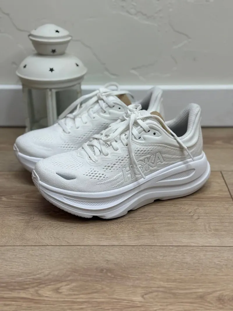 White Bondi Running Shoes usato
