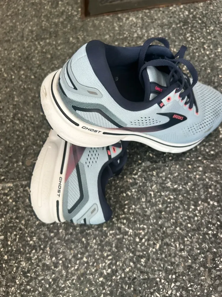 Used Brooks Ghost 15 bike — image 4 of 6