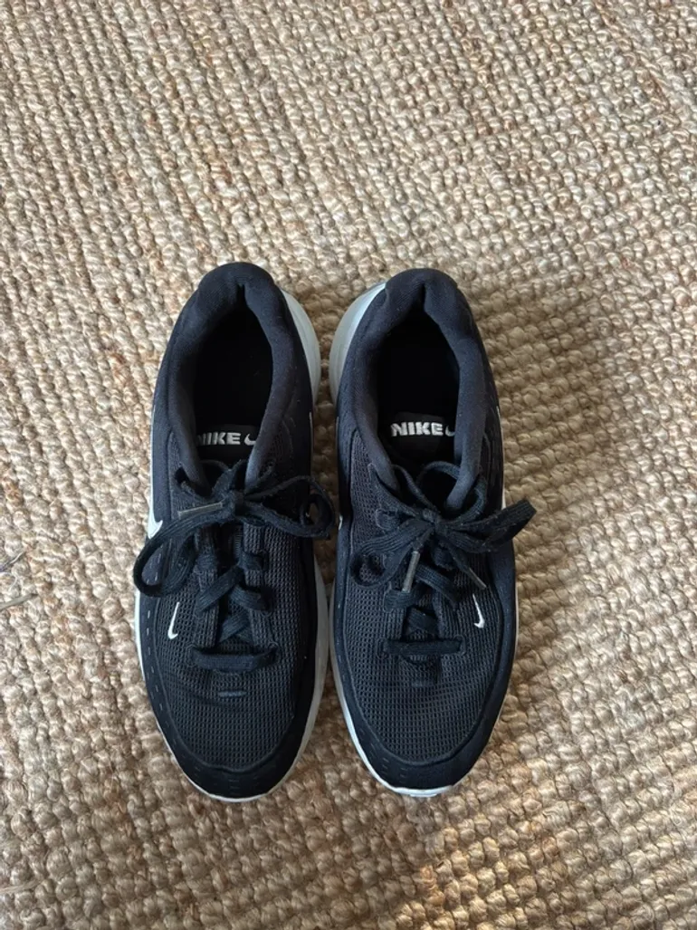 Used Nike Sportschoenen bike — image 3 of 3