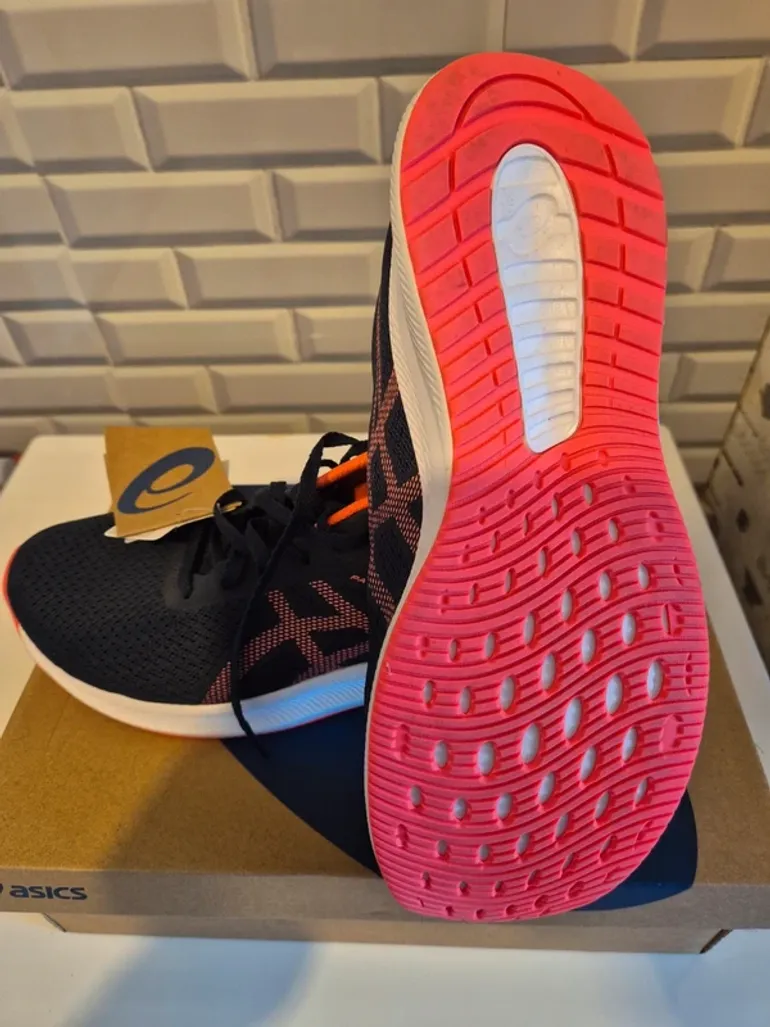 Used Asics Baskets femme p42 bike — image 2 of 4